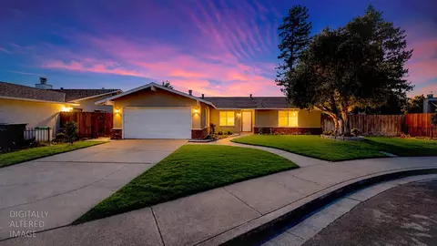 990 Hycell Ct, Turlock, CA 95380