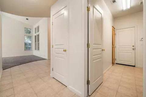 Entry Way - 2052 Licstal Ct, Manteca, CA 95337 photo 6 of 11