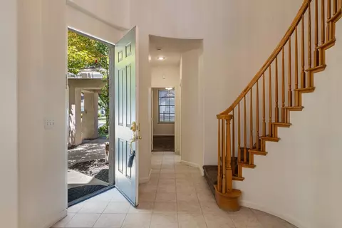 Entry Way - 2052 Licstal Ct, Manteca, CA 95337 photo 2 of 11