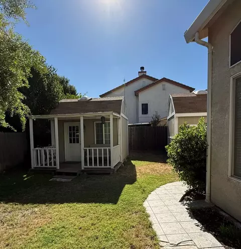 2052 Licstal Ct, Manteca, CA 95337 photo 2