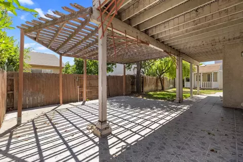 Exterior - 2052 Licstal Ct, Manteca, CA 95337 photo 4 of 6