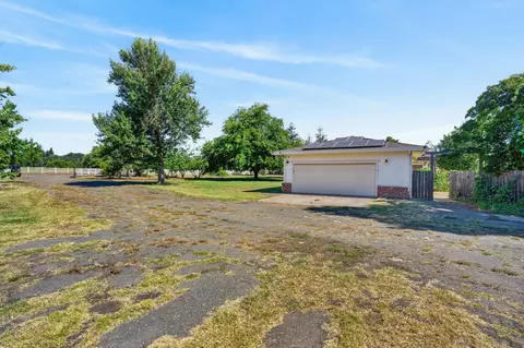 Exterior - 8465 Dillard Rd, Wilton, CA 95693 photo 6 of 19
