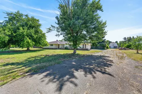 Exterior - 8465 Dillard Rd, Wilton, CA 95693 photo 3 of 19