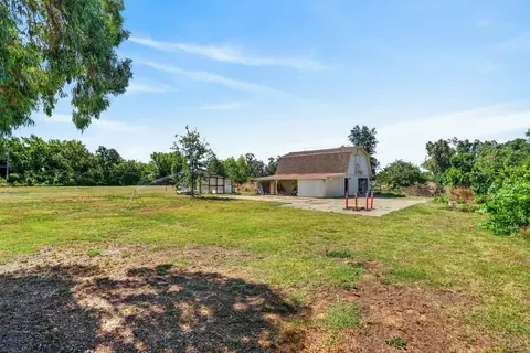 Exterior - 8465 Dillard Rd, Wilton, CA 95693 photo 17 of 19