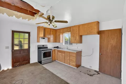 Kitchen - 8465 Dillard Rd, Wilton, CA 95693 photo 6 of 6