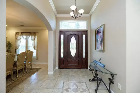 Entry Way - 1350 Burman Dr, Turlock, CA 95382 photo 3 of 4