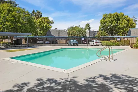 Exterior - 898 Rutledge Dr, Lodi, CA 95242 photo 5 of 5