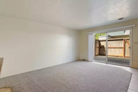 Living - 898 Rutledge Dr, Lodi, CA 95242 photo 1 of 5