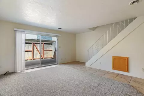 Living - 898 Rutledge Dr, Lodi, CA 95242 photo 4 of 5