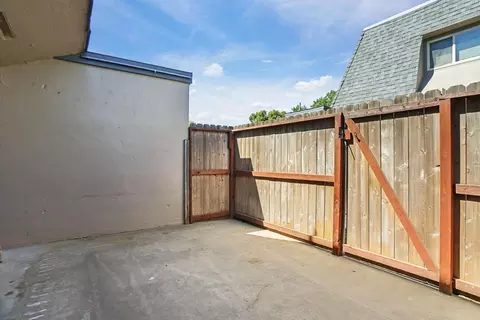 Exterior - 898 Rutledge Dr, Lodi, CA 95242 photo 2 of 5