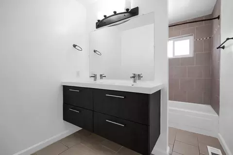 Bath - 3104 Pembroke Dr, Modesto, CA 95350 photo 1 of 3