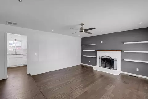 Living - 3104 Pembroke Dr, Modesto, CA 95350 photo 1 of 3
