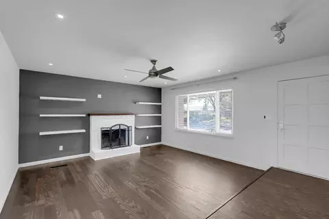 Living - 3104 Pembroke Dr, Modesto, CA 95350 photo 2 of 3