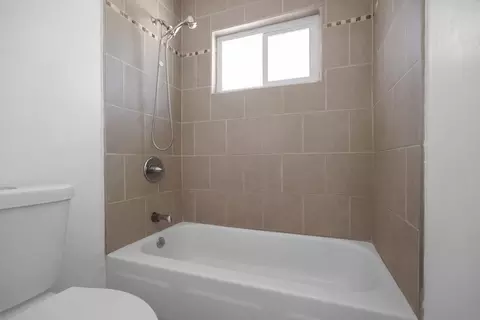 Bath - 3104 Pembroke Dr, Modesto, CA 95350 photo 2 of 3