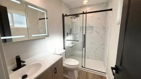 Bath - 417 Mount Everest Ct, Modesto, CA 95358 photo 1 of 4