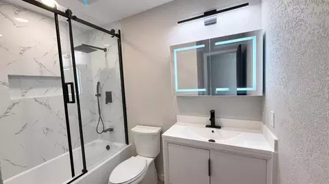 Bath - 417 Mount Everest Ct, Modesto, CA 95358 photo 4 of 4