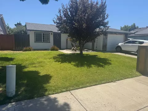 332 N 2nd St, Los Banos, CA 93635