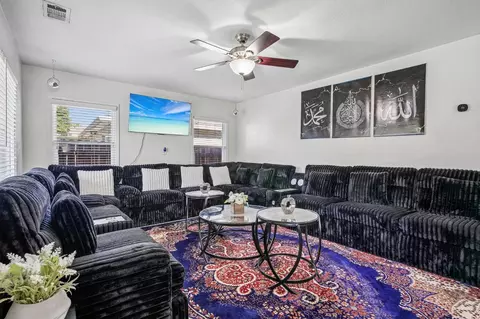 Living - 715 E Roseburg Ave, Modesto, CA 95350 photo 1 of 5
