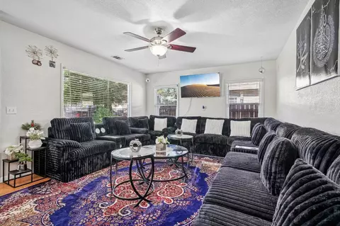 Living - 715 E Roseburg Ave, Modesto, CA 95350 photo 2 of 5