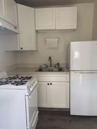 Kitchen - 715 E Roseburg Ave, Modesto, CA 95350 photo 1 of 1