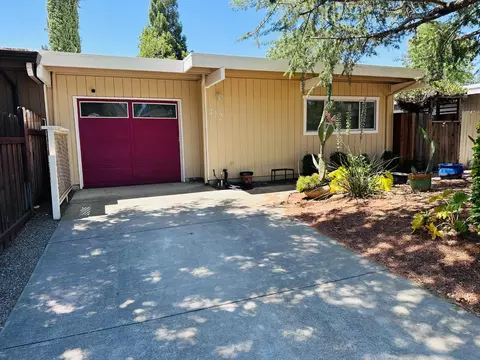 412 Jardin Pl, Davis, CA 95616