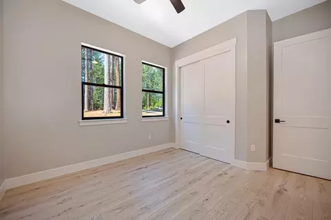 Bedroom - 5347 Reservoir Rd, Georgetown, CA 95634 photo 6 of 10