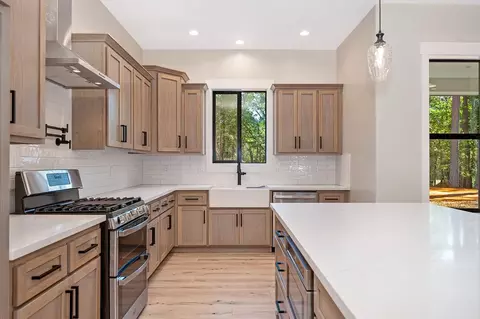 Kitchen - 5347 Reservoir Rd, Georgetown, CA 95634 photo 4 of 9