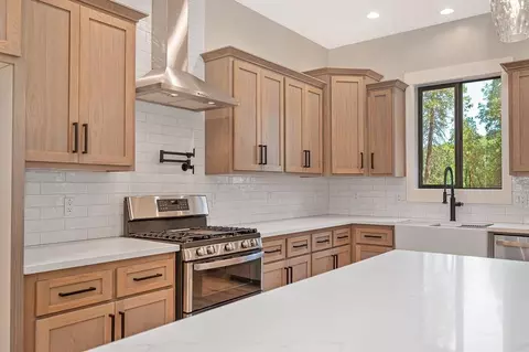 Kitchen - 5347 Reservoir Rd, Georgetown, CA 95634 photo 3 of 9