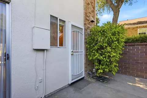 4010 Knoll Top Ct, Carmichael, CA 95608 photo 23