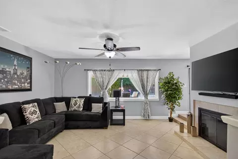 Living - 3195 Nottingham, Merced, CA 95340 photo 1 of 2