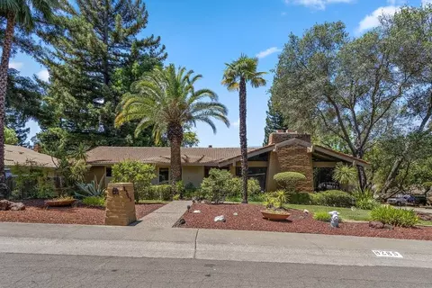 8285 Mercer Way, Fair Oaks, CA 95628