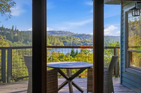 13868 Hemlock Dr, Penn Valley, CA 95946