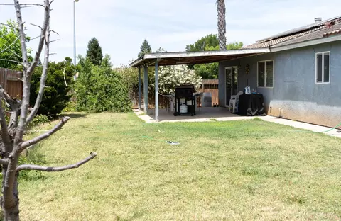 Exterior - 12 E San Clemente Dr, Merced, CA 95341 photo 7 of 9