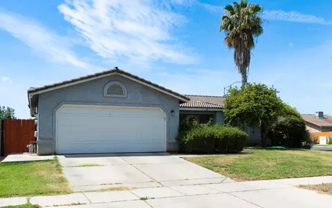Exterior - 12 E San Clemente Dr, Merced, CA 95341 photo 3 of 9
