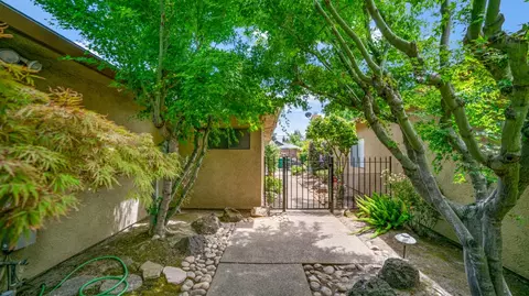 Exterior - 2561 Central Park Dr, Lodi, CA 95242 photo 2 of 4