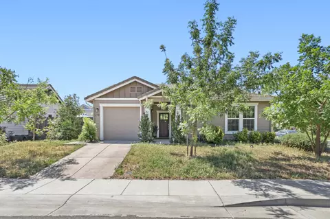 Exterior - 270 Grande Ave, Davis, CA 95616 photo 6 of 7