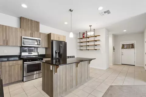 Kitchen - 270 Grande Ave, Davis, CA 95616 photo 3 of 4