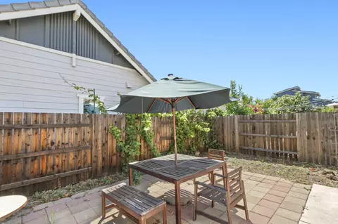 Exterior - 270 Grande Ave, Davis, CA 95616 photo 3 of 7