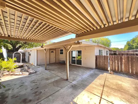 1809 Cindy Ave, Modesto, CA 95350 photo 3