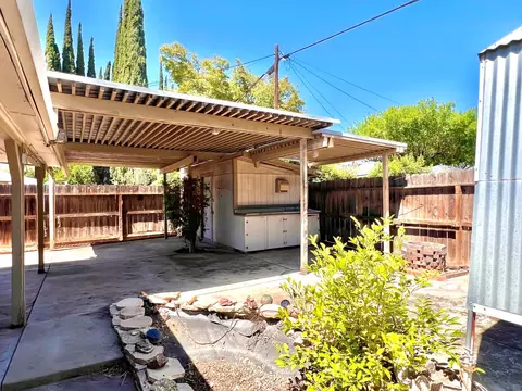1809 Cindy Ave, Modesto, CA 95350 photo 2