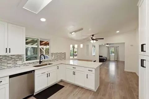 13 River Bend Dr, Lodi, CA 95242