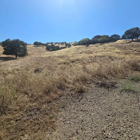 9421 Morton Davis Dr, Patterson, CA 95363