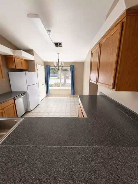 1101 Citrus Ct, Modesto, CA 95350 photo 4
