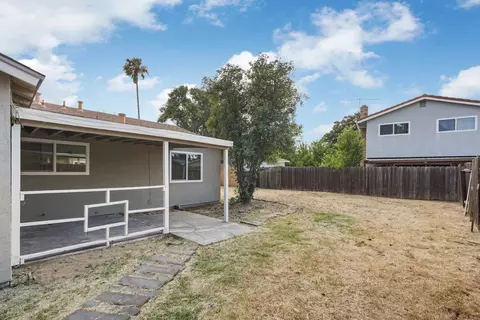 Exterior - 1117 Knickerbocker Dr, Stockton, CA 95210 photo 7 of 13