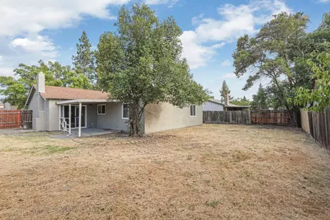 Exterior - 1117 Knickerbocker Dr, Stockton, CA 95210 photo 8 of 13