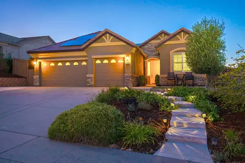 679 Lefevre Dr, Folsom, CA 95630