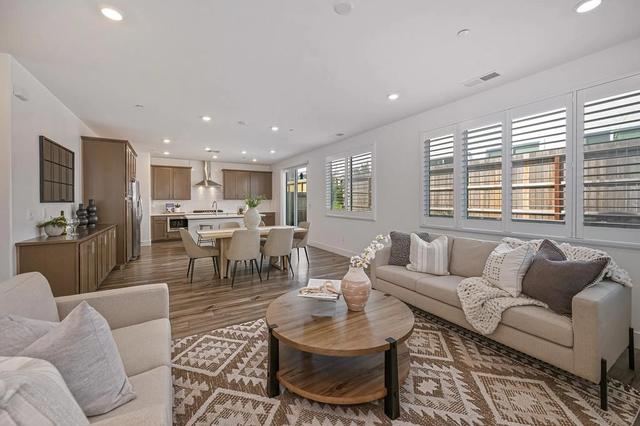 3502 Williamson Dr, Folsom, CA 95630
