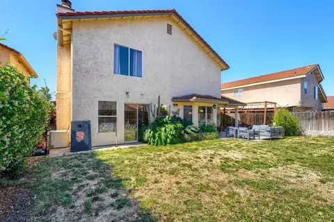 Exterior - 2185 Holder Ln, Tracy, CA 95377 photo 9 of 9