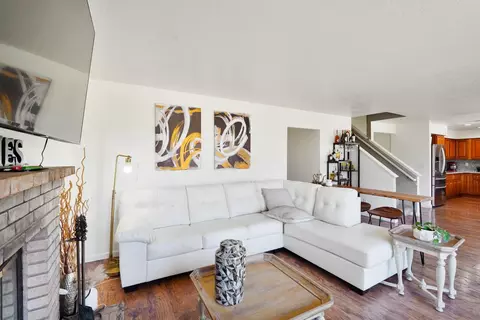 Living - 2185 Holder Ln, Tracy, CA 95377 photo 2 of 2