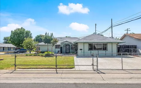 7234 Carmi St, Sacramento, CA 95828